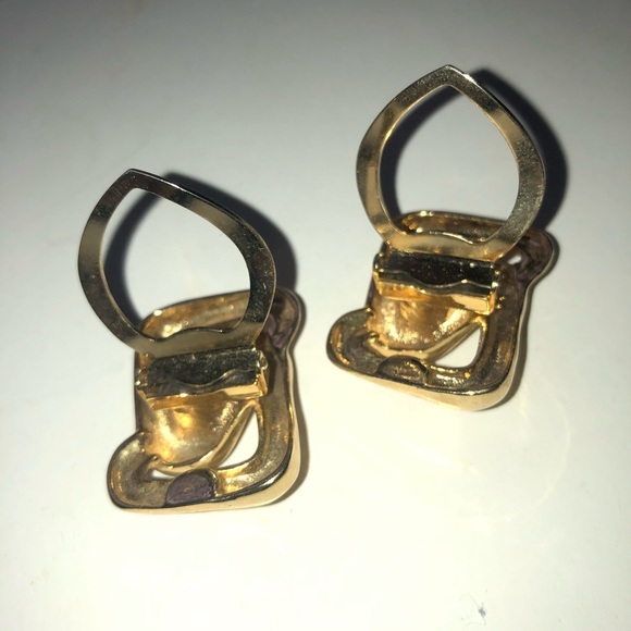 Gold Geometric shoe buckles, dress up plain shoes for a whole new look preloved - Picture 6 of 6